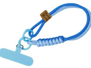 Krótka, pleciona smycz paracord z metalowymi kółkami i spersonalizowanym uchwytem na telefon z logo firmy. Kolor dostępny z palety Pantone (niebieski). Dostępny w AMGS Group.