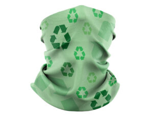 Zielony komin wielofunkcyjny z rPET z nadrukiem symboli recyklingu. Pełna personalizacja. Dostępny w AMGS Group.