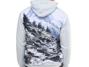 Tył bluzy męskiej termoaktywnej z logo i kapturem – efektowny nadruk. Wybierz ten model z oferty AMGS Group i postaw na funkcjonalność w stylu outdoor!