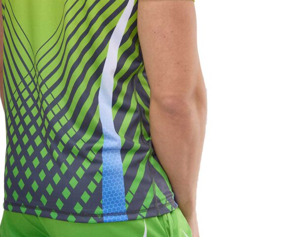 T-shirt męski sportowy SPORT, widok na detale z tyłu. Pełny nadruk sublimacyjny. AMGS Group.