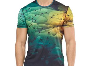 T-shirt męski sportowy HD z krótkim rękawem wykonany z elastycznego, oddychającego materiału. Wyróżnia się wielokolorowym nadrukiem sublimacyjnym w odcieniach zieleni, żółci i granatu z graficznym motywem sieci połączeń – doskonały na trening i do codziennego noszenia. Dostępny w AMGS Group.