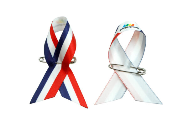Komplet satynowych wstążek pins w wersji biało-czerwonej i tricolor z logo, jednostronny nadruk, producent AMGS Group.